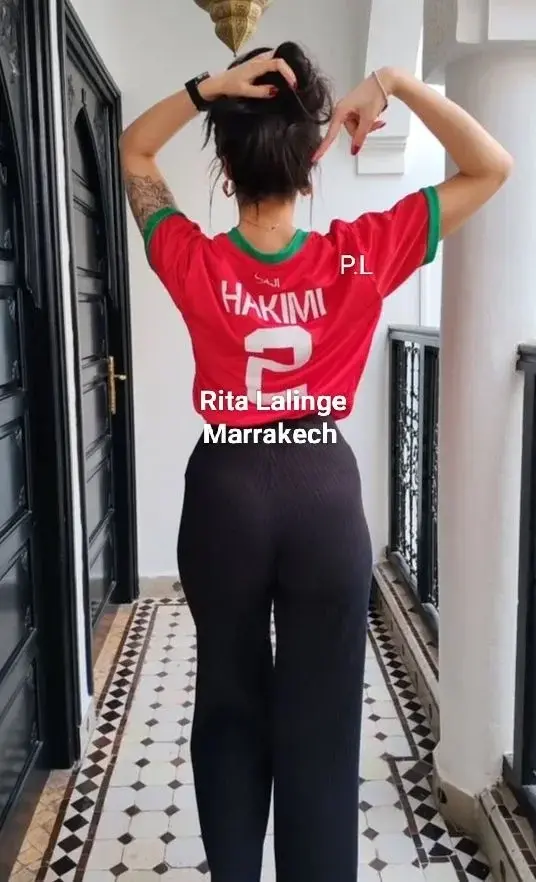 Bonjour, j'ai envie de créer un groupe, les plus belles fesses et les plus belles chattes. Alors intéressé ?
