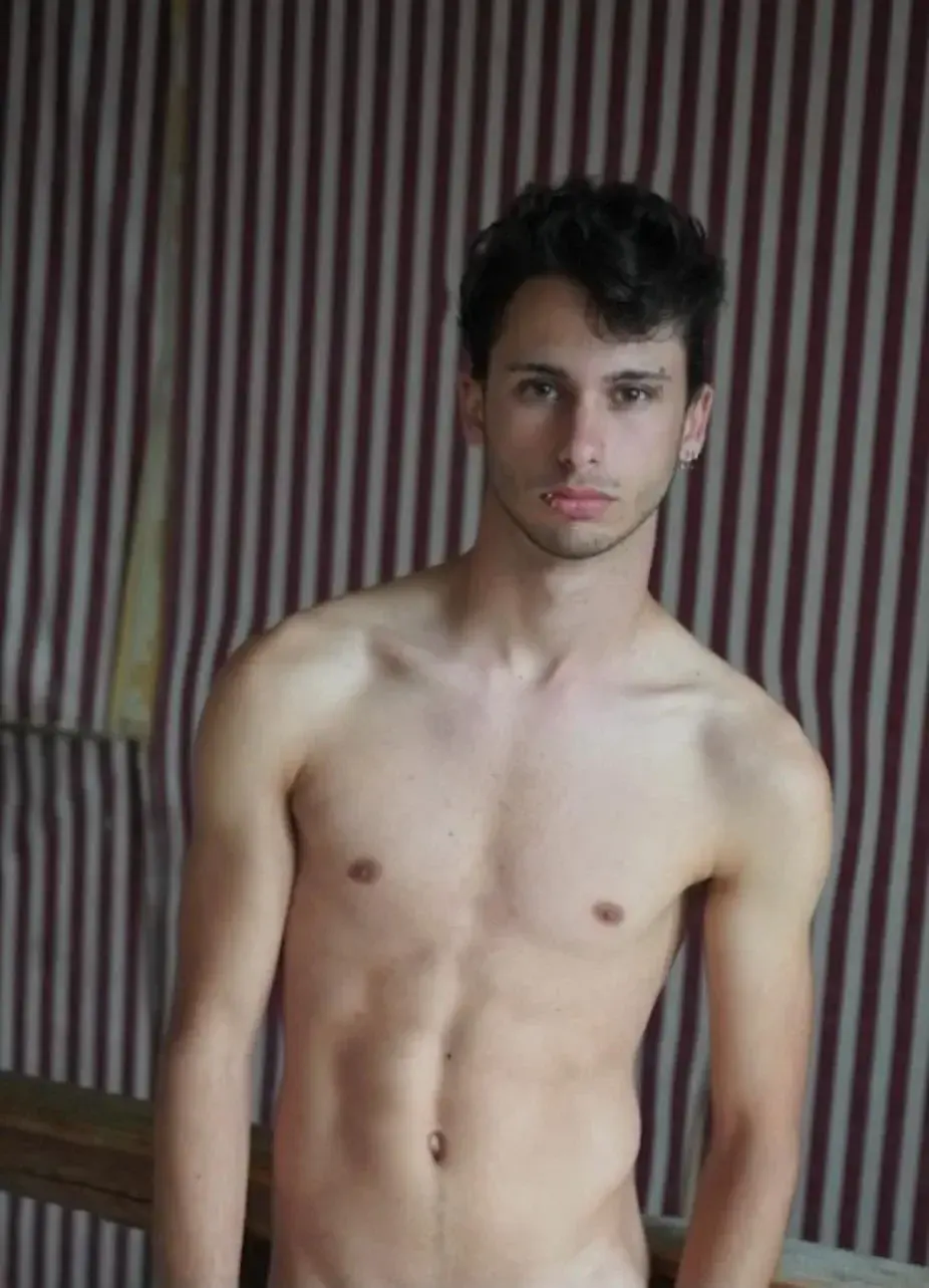 Leak & nude 1 — Eross