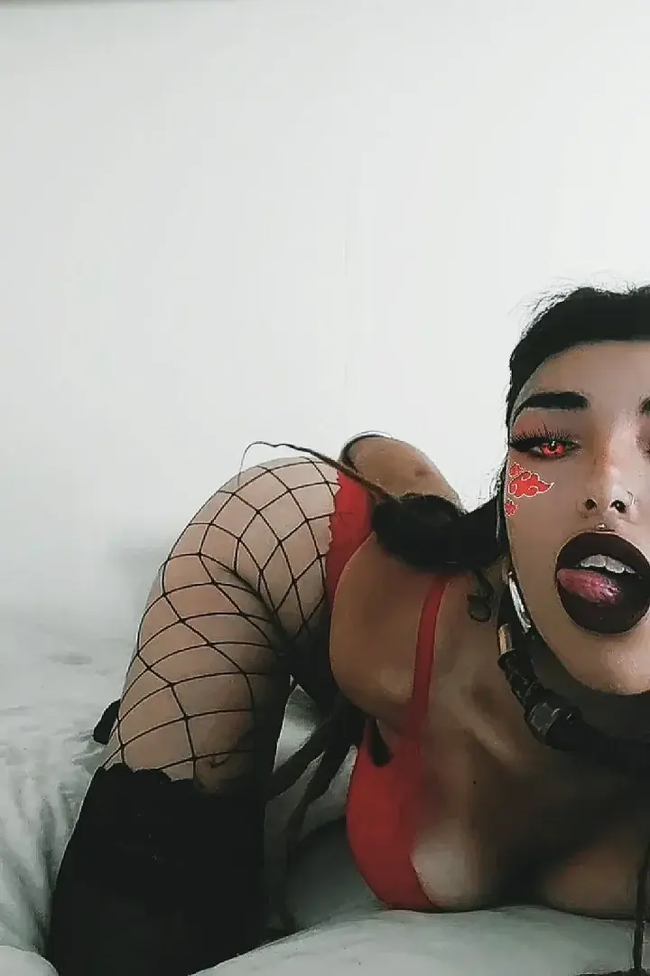 Leak & nude 3 — Elea-alba