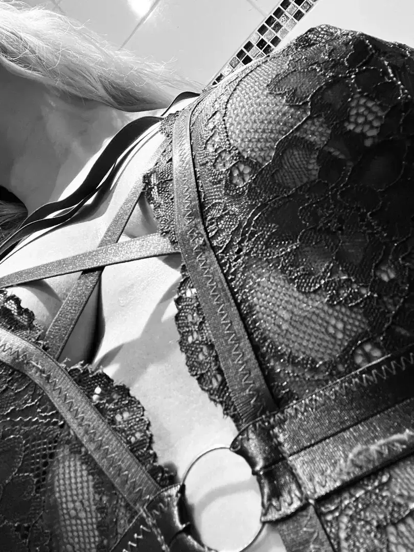 Curvy-bee - Photo exclusive MYM 1 | French Modèles