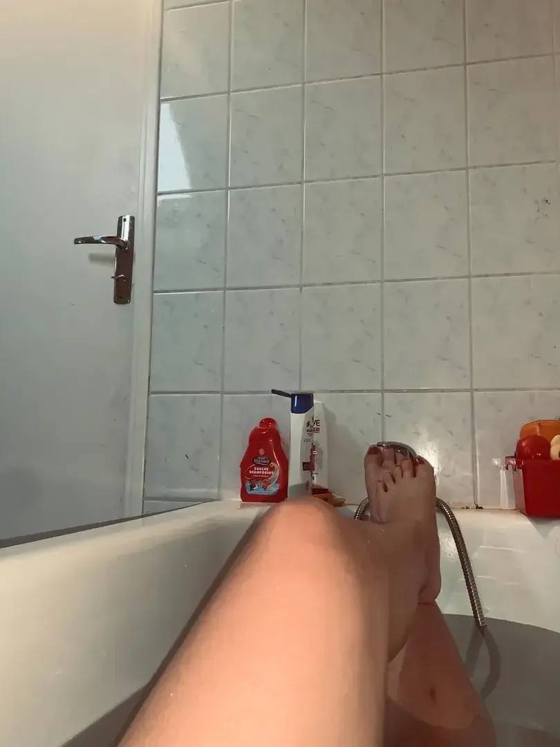 Leak & nude 4 — Feetlove94