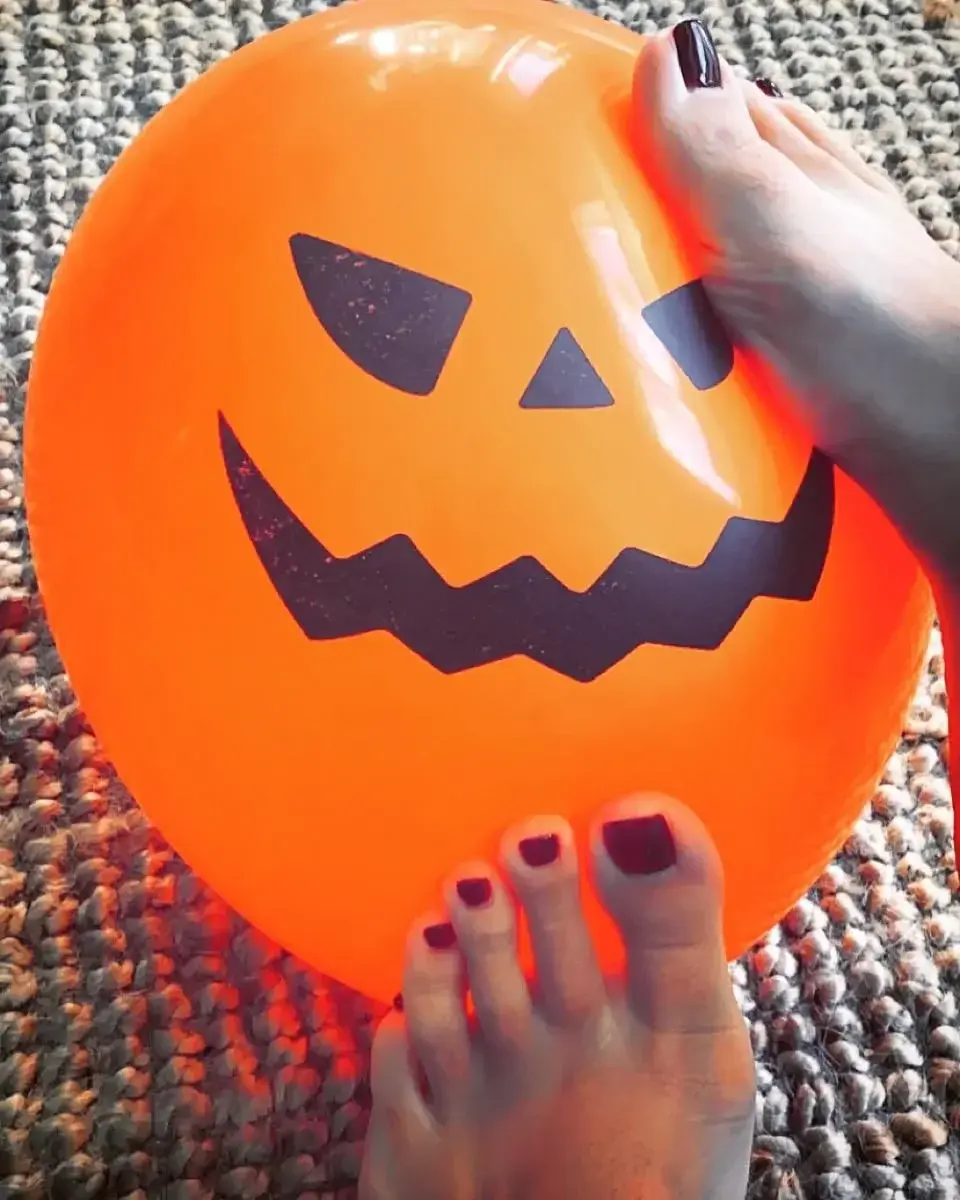 Leak & nude 2 — M_feet