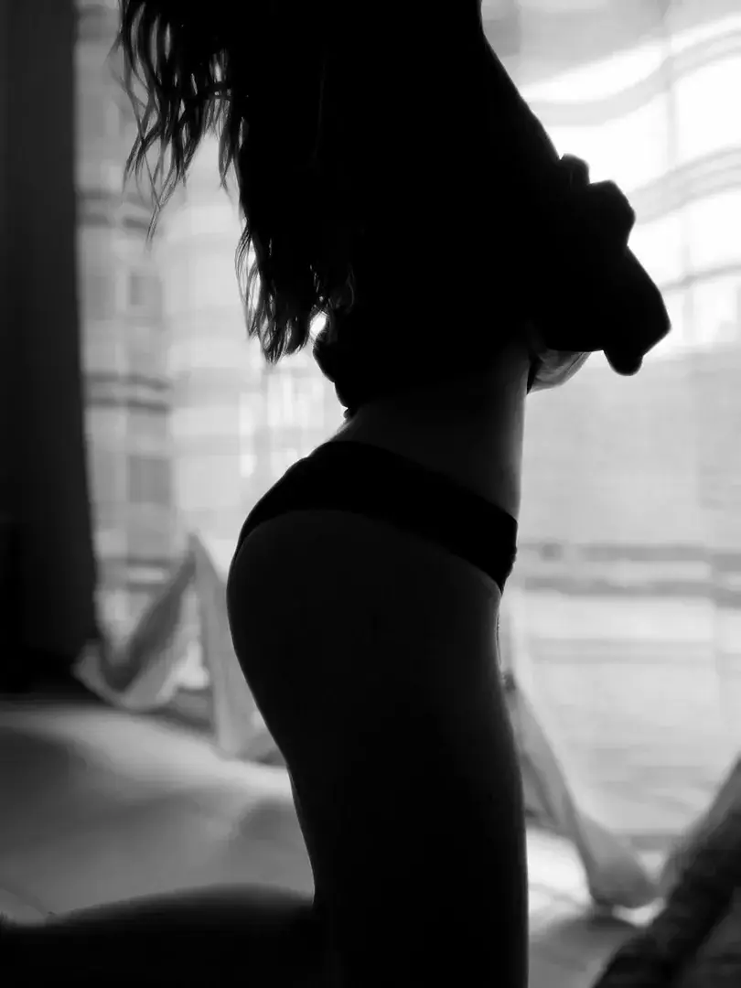 B&W