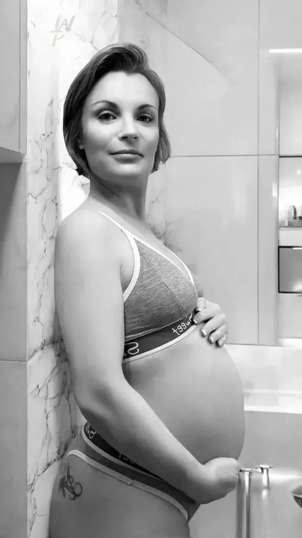 Leak & nude 9 — Camelea_wemmert
