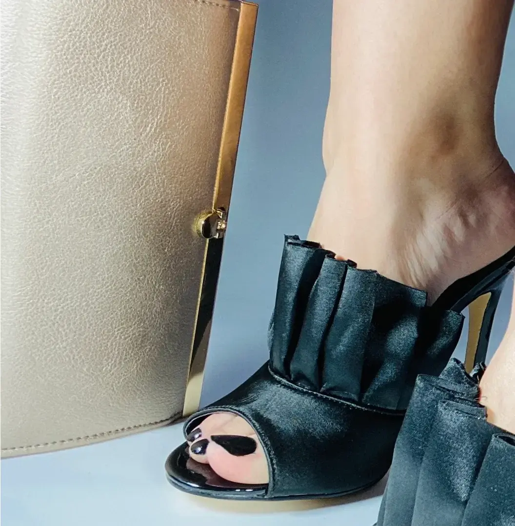 Leak & nude 8 — Ilovehighheels