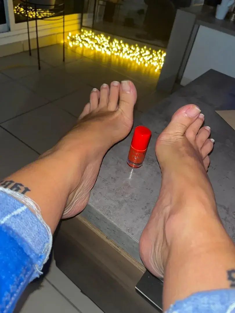 Leak & nude 6 — Victoria_dollsfeet