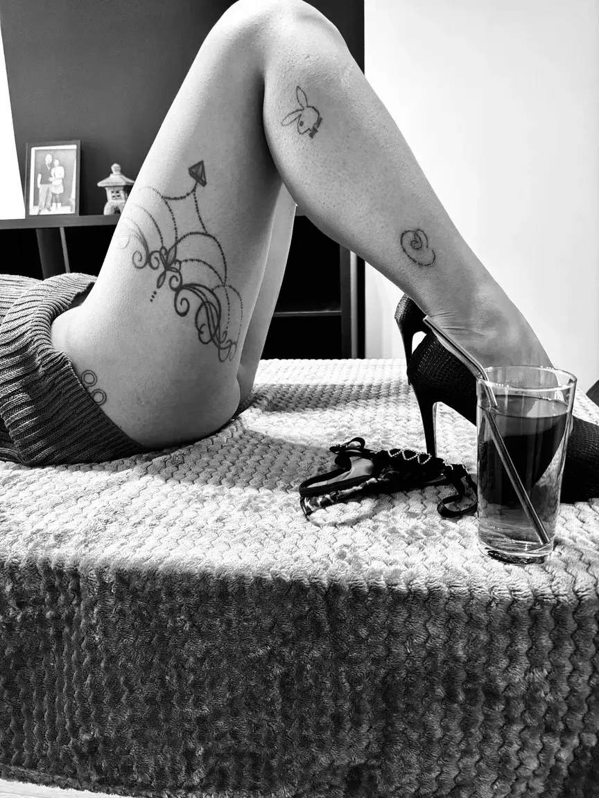 Samantha_sexy — média 9 | French Modèles