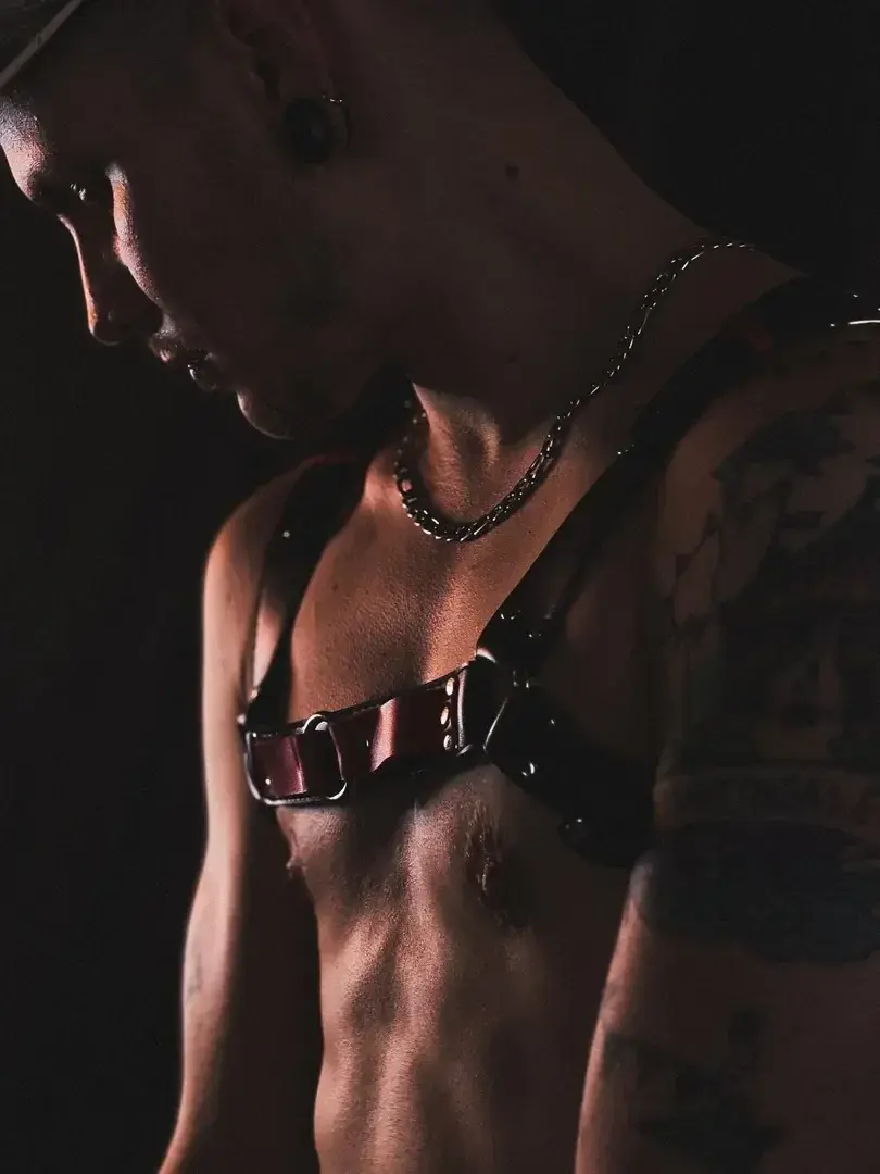 Leak & nude 2 — Holover