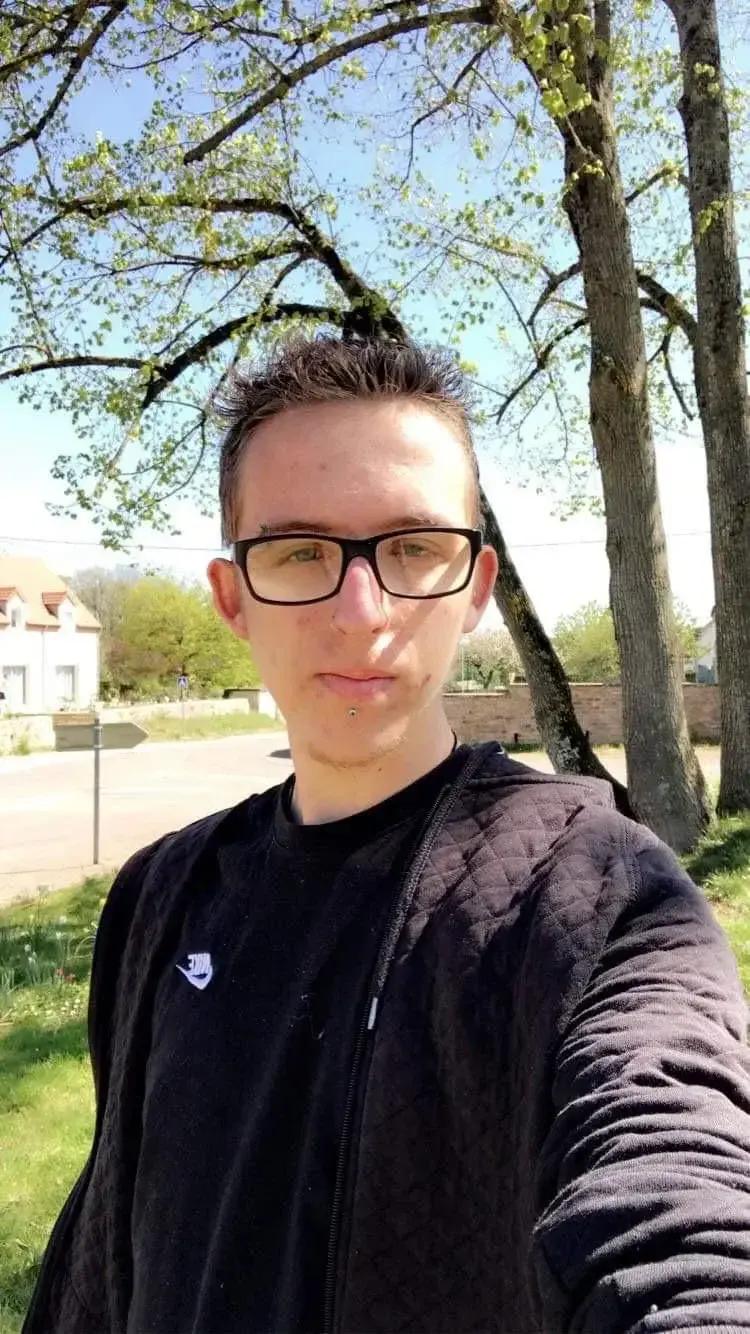 😘