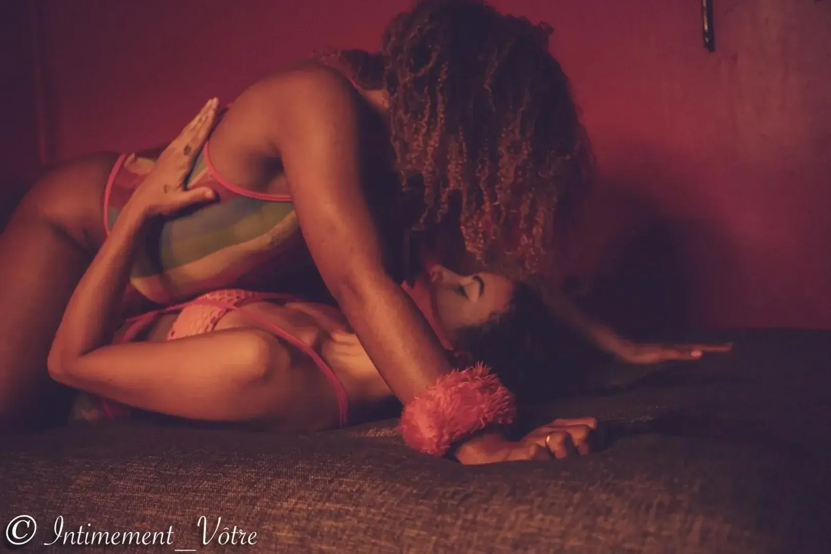 Modèle : SexyCat et IcePhotographe : Intimement vôtreLieux : Ice PalaceSi vous souhaitez la vidéo liée à ce shooting n'hésitez pas à la demander en média privé.