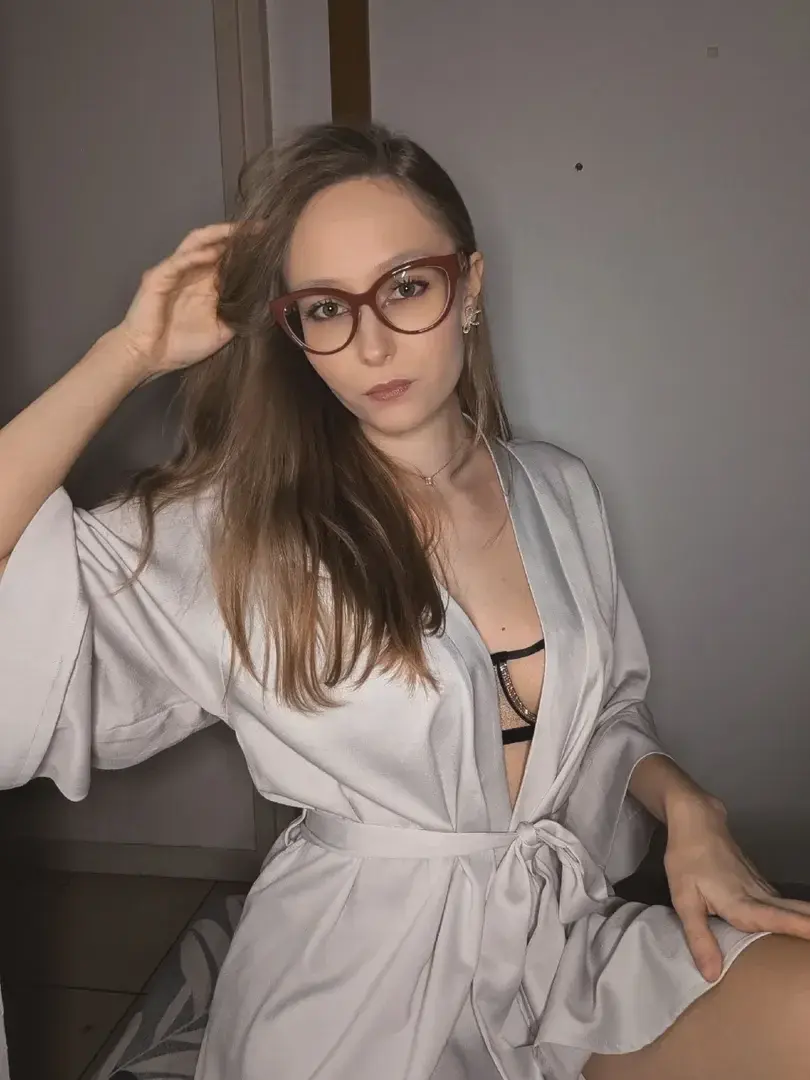 Leak & nude MYM — Pearlsnowl_ : « Tu fais quoi de beauuu ? moi je m'ennuie hihi 🙊 » (MYM)