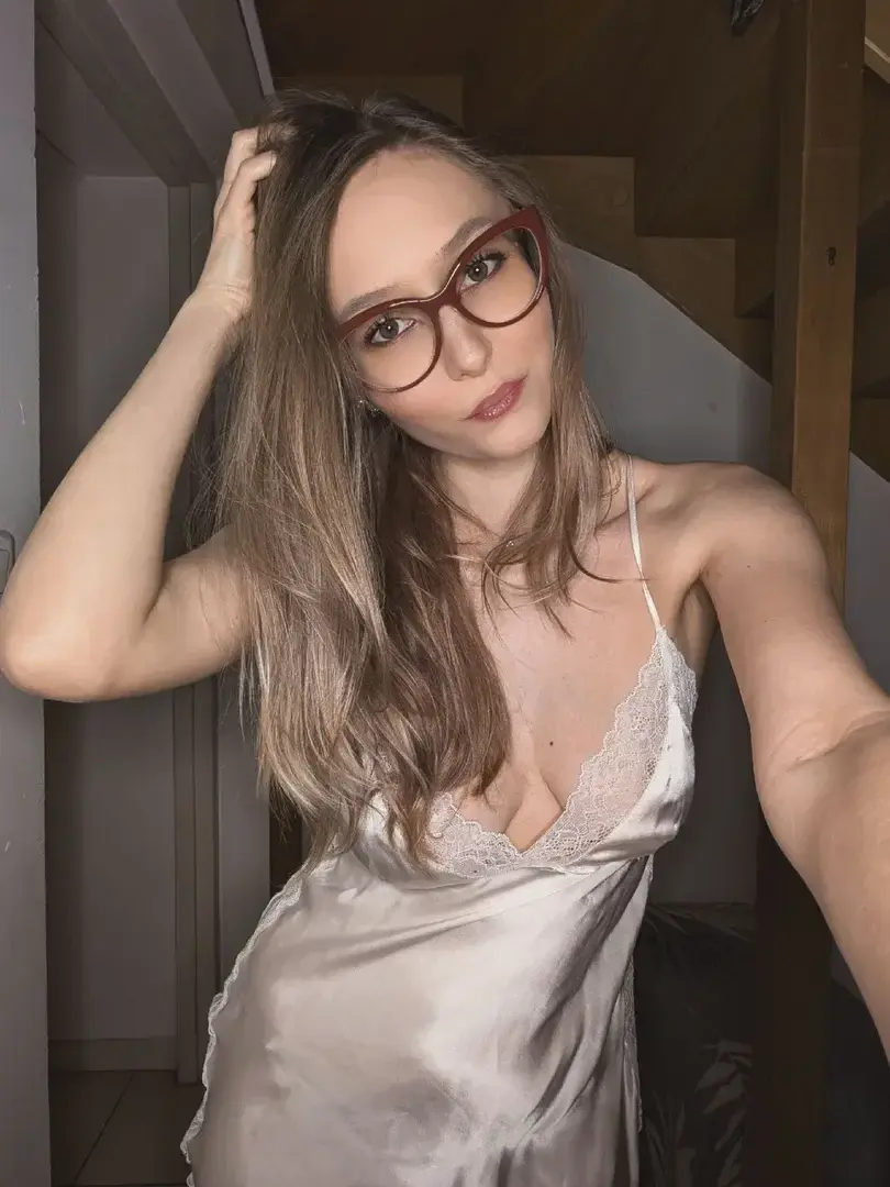 Je suis toute seul se soir.. tu  viens me voir ? 😋❤️