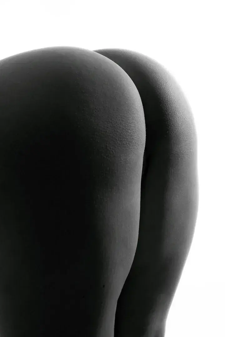 photographie érotique en lumière Aubade . la suite beaucoup moins soft sur abonnement