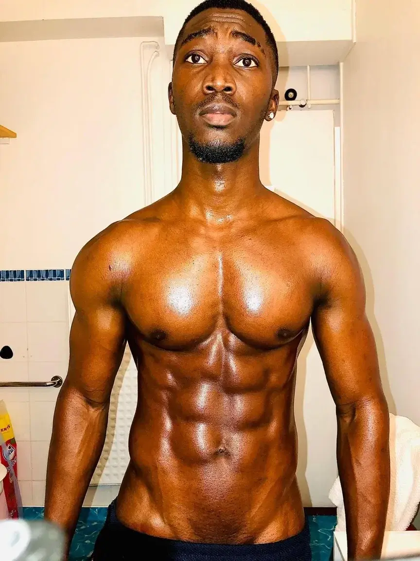 Leak & nude MYM — Lil-bigi : « Abonnez vous ❤️ » (MYM)