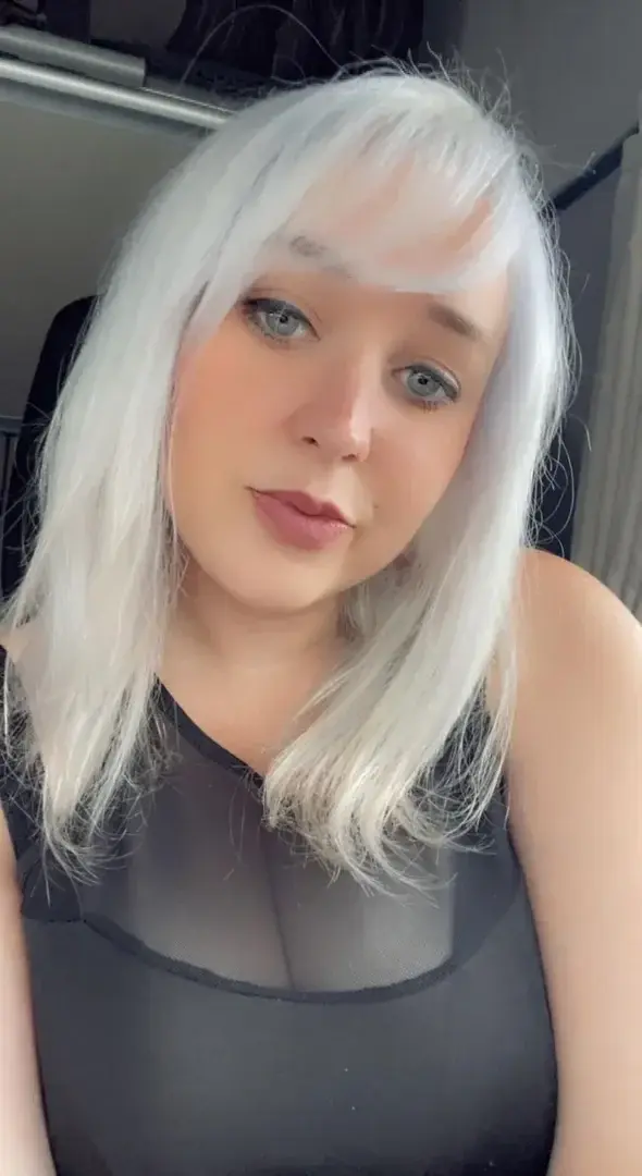 Leak & nude MYM — mariiinah-off : « média » (MYM)