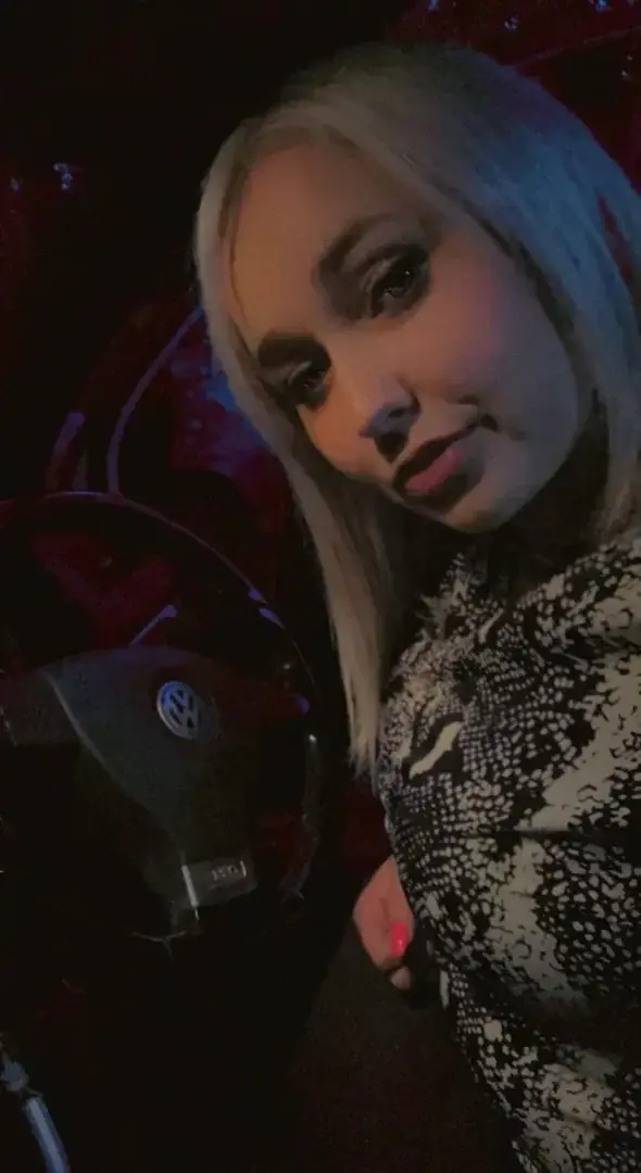 Leak & nude MYM — mariiinah-off : « média » (MYM)