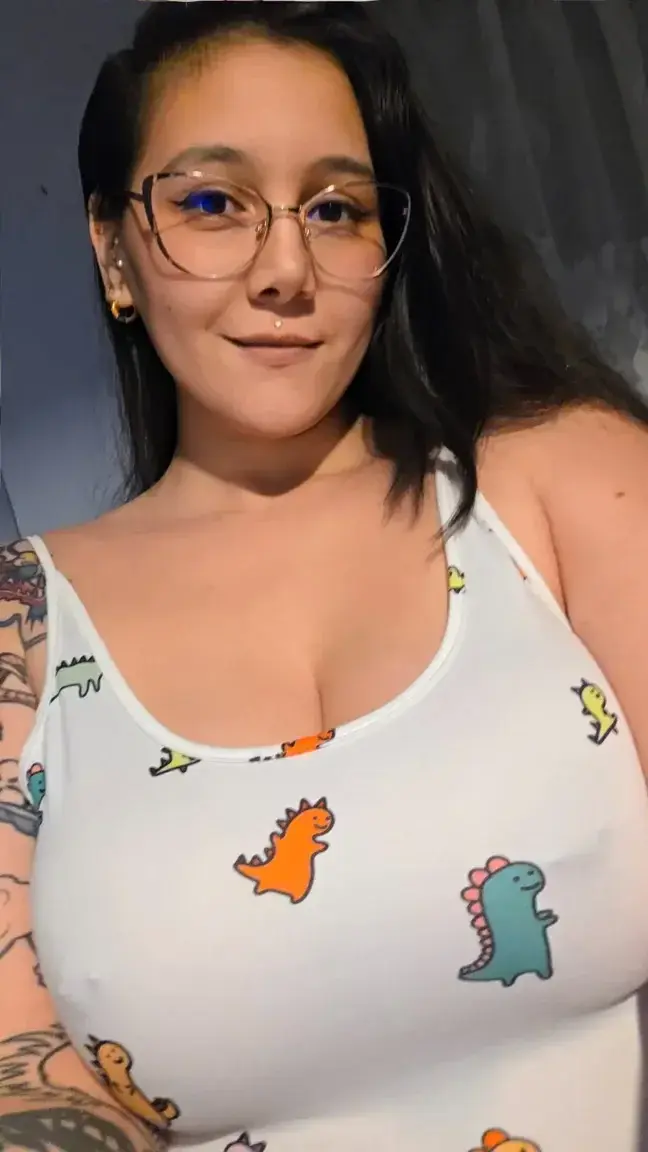 Une petite idée de la vue que tu as si je m'empale sur toi 🫣🤤