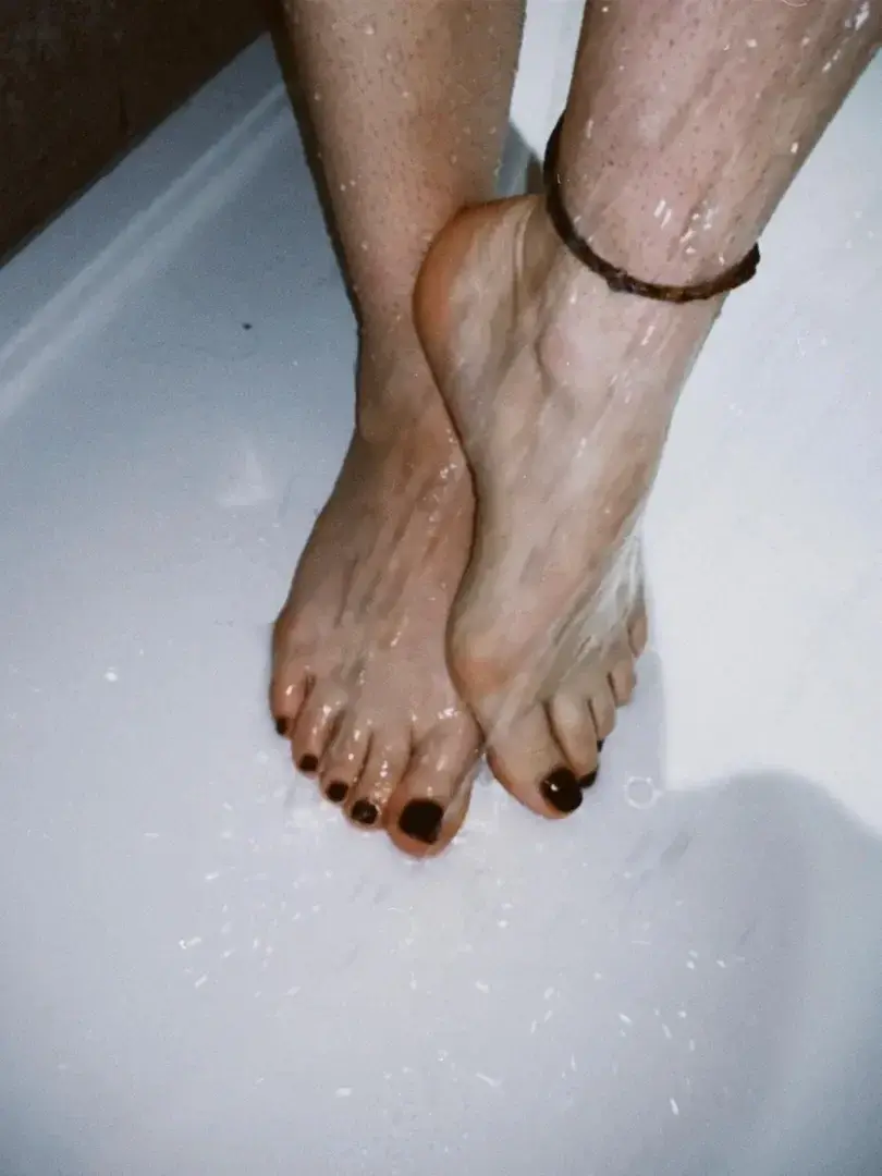 Leak & nude 2 — Frenchfeet18