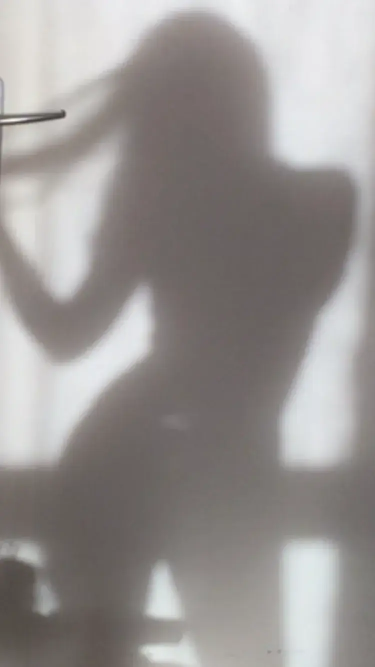 Leak & nude 2 — Emmamiller