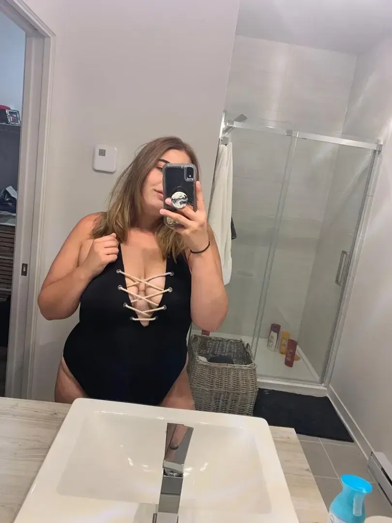 Abonne toi si tu as envie de voir plus d’exclusivité😏🖤Follow me for more exclusive stuff😏🖤