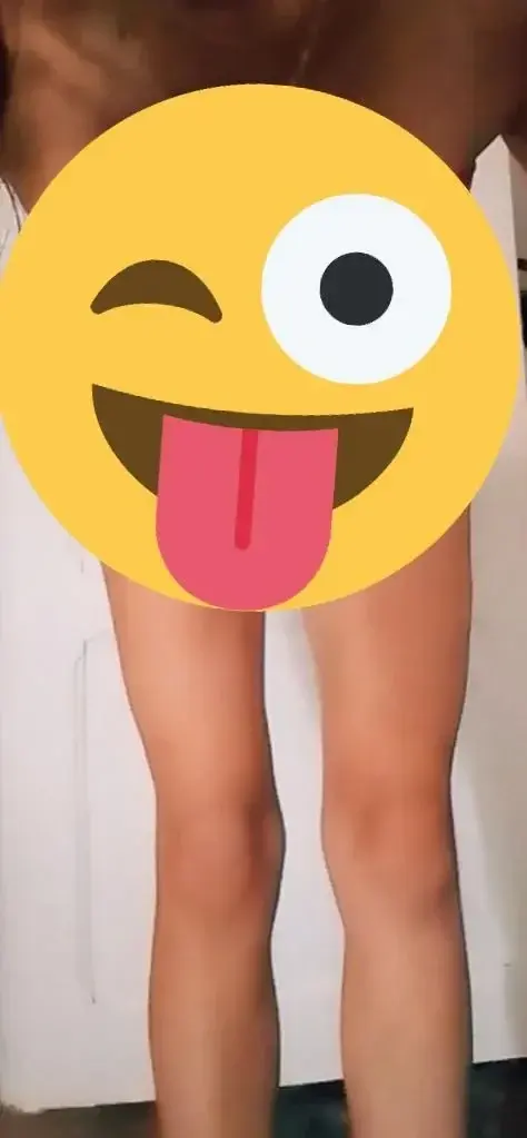 Tu préfère regarde cette photos ou t'abonner pour faire disparaître ce smiley ☺