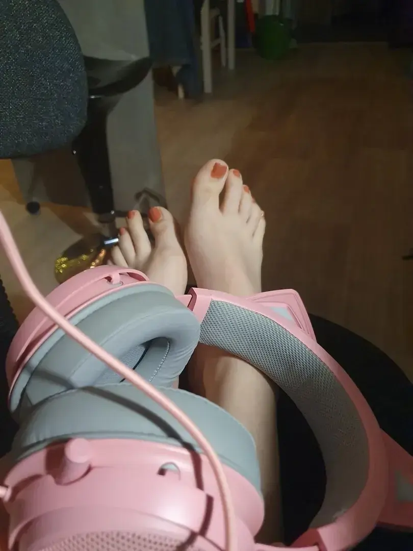 Leak & nude 2 — Charlottetr