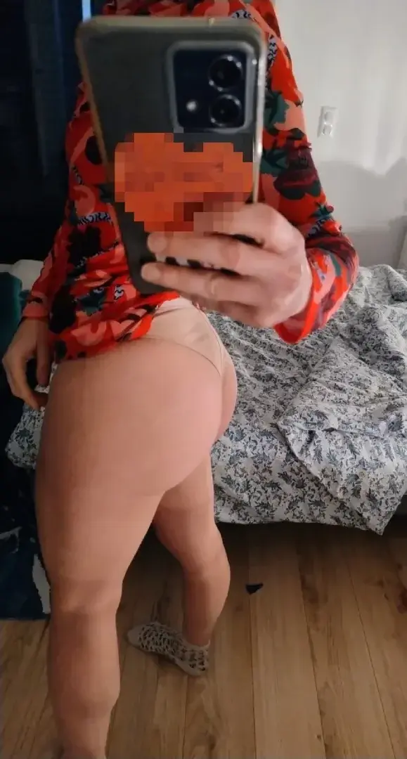 Leak & nude MYM — Julie13008 : « média » (MYM)