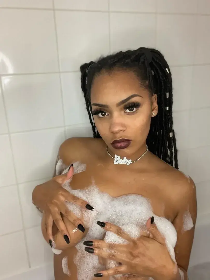 Leak & nude 9 — Ludvianna