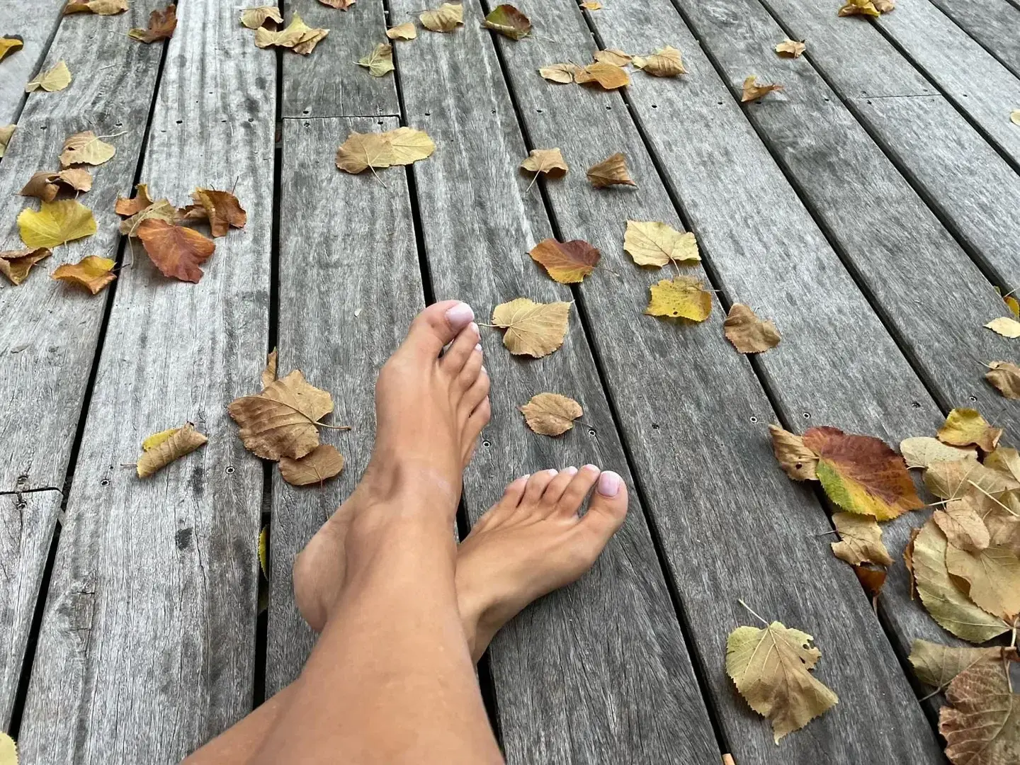 Leak & nude 1 — Pieds-chroniqueurs
