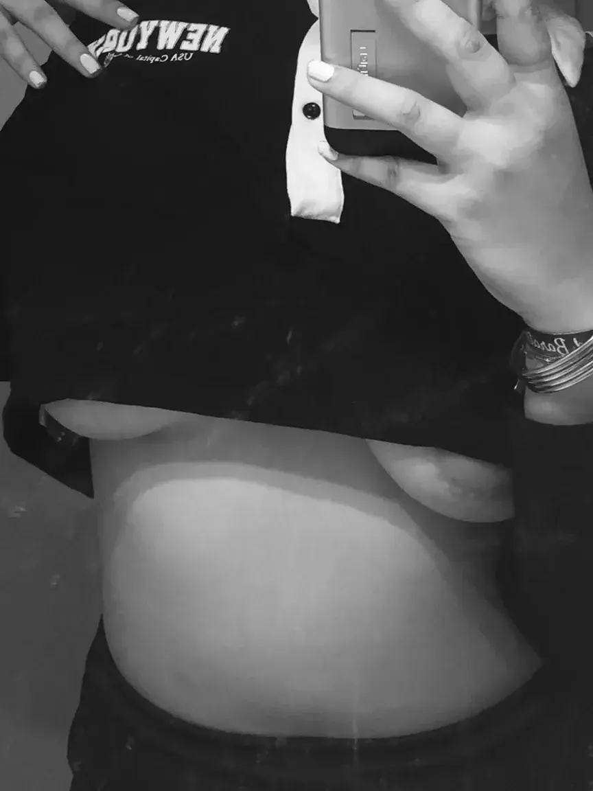 Déshabillons-nous 🌷#modelphoto #photosexy #sugardaddy