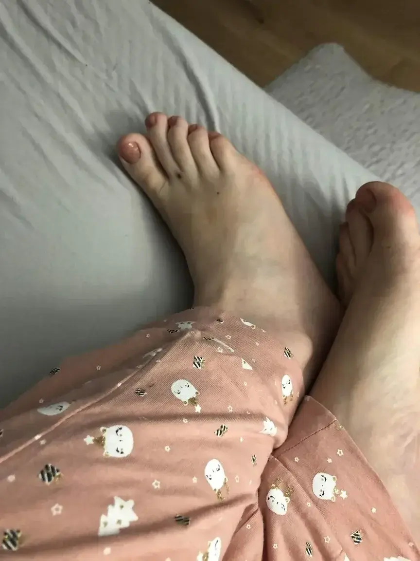 Leak & nude 3 — Feetlifefr