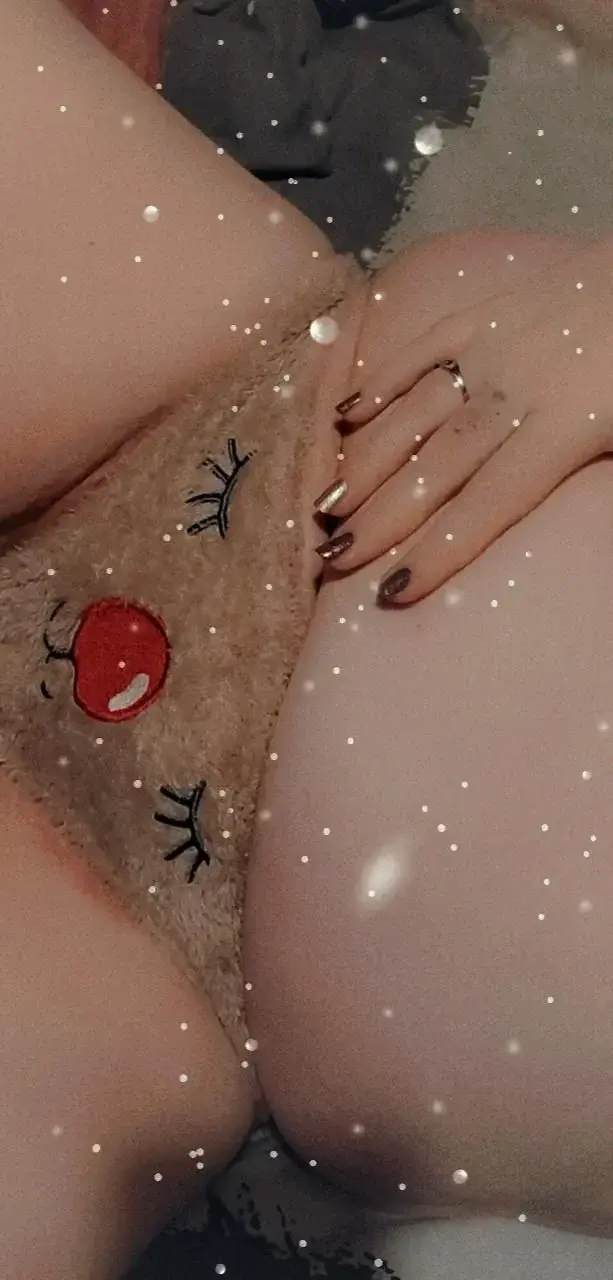 Je vous souhaite déjà à tous .... Un très bon réveillon et un très joyeux Noël à l'avance 🎅🦌🎄🎁