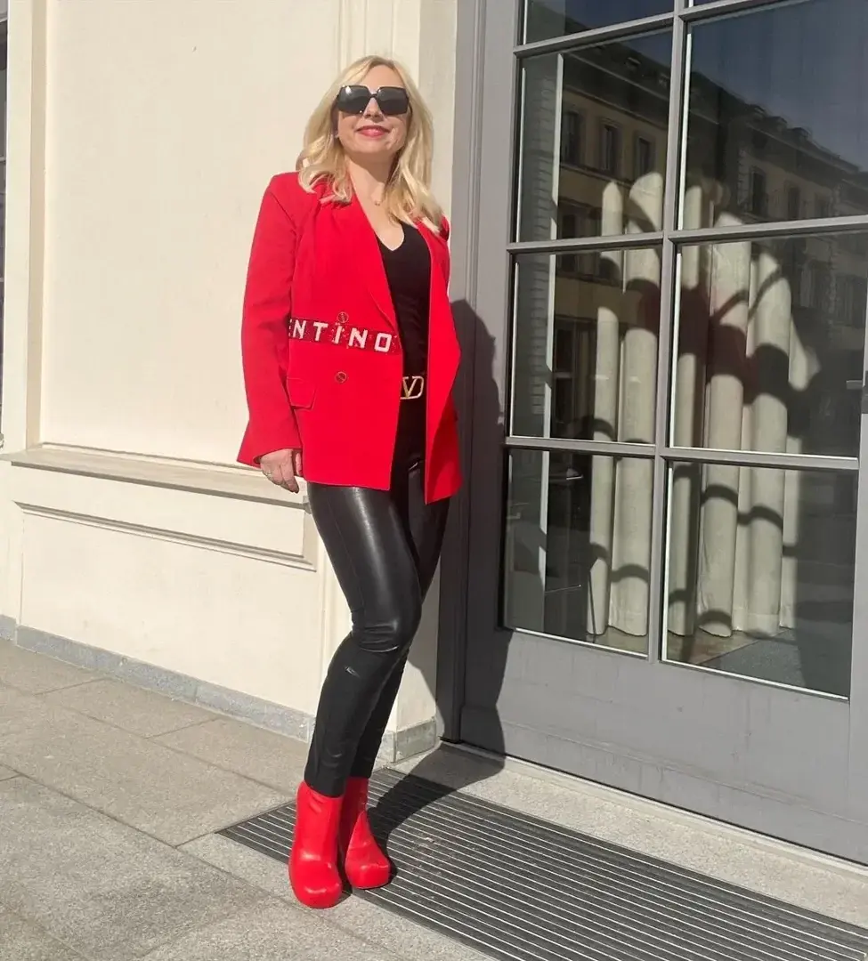 ♥️🖤♥️