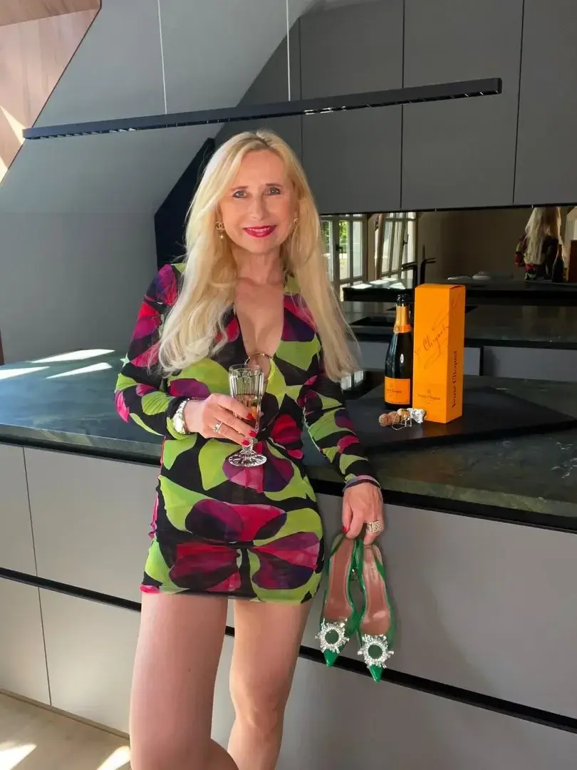 🥂 cheers 🥂
