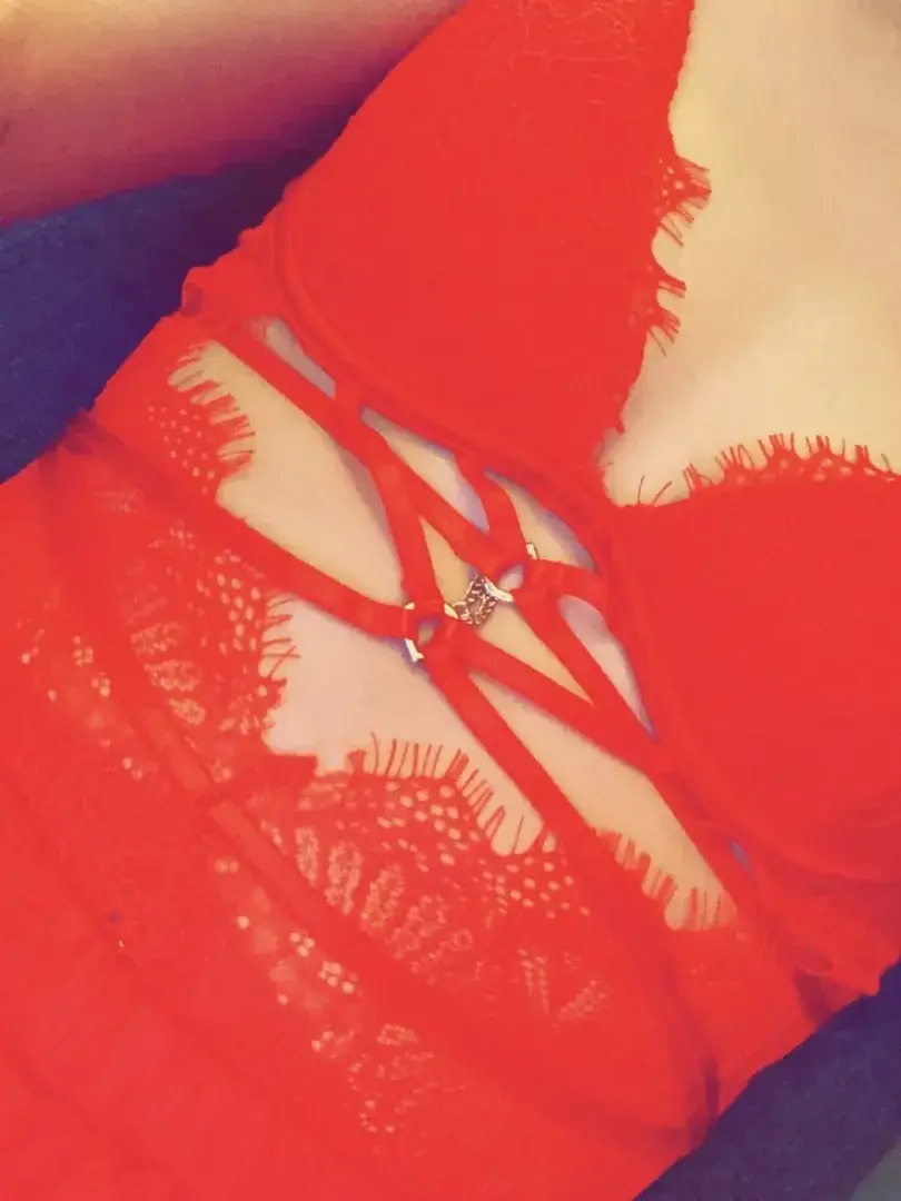 Body élégant & sexy ✨Discret – sans visage | 18+DM ouverts pour photos personnalisées & packs exclusifsElegant & sexy body ✨Discreet – no face | 18+DM open for custom photos & exclusive packs