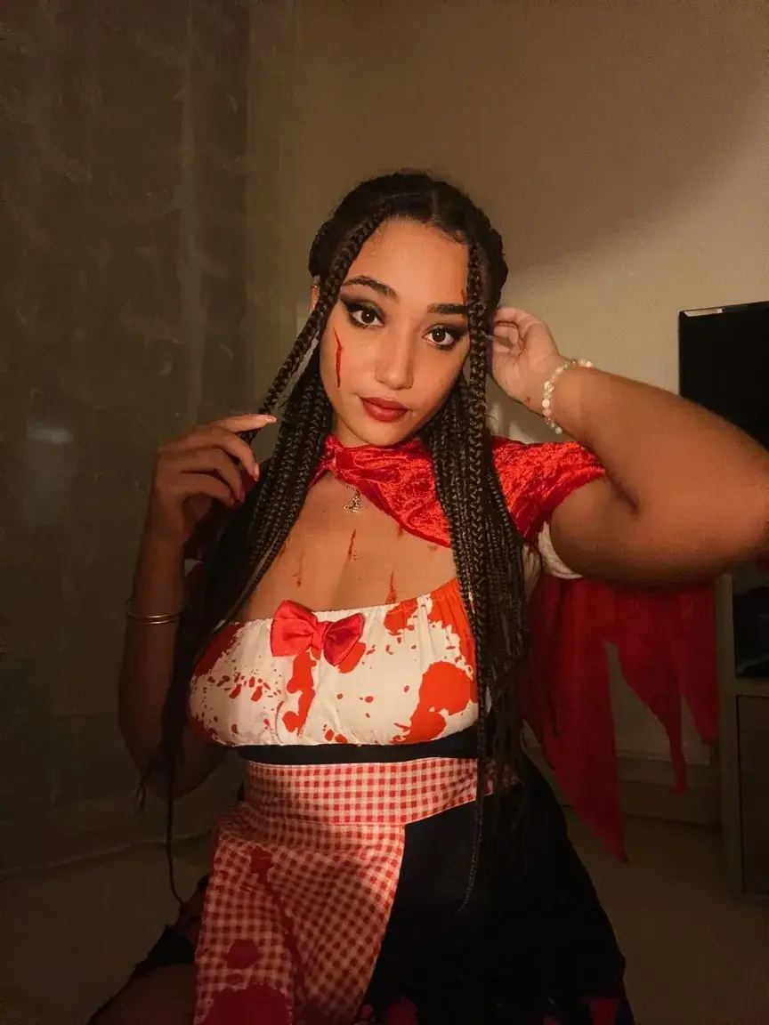 Leak & nude MYM — spicyhoney_ : « joyeux halloween ! » (MYM)