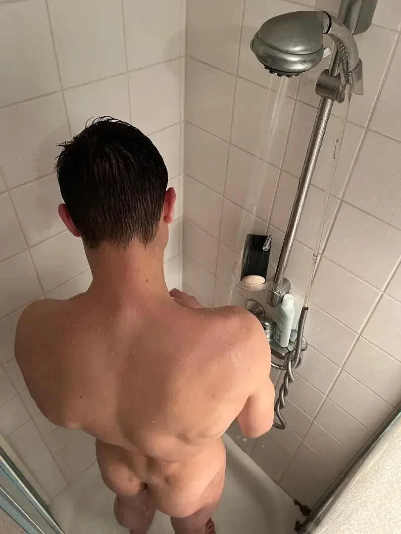 Leak & nude 3 — Thequentin
