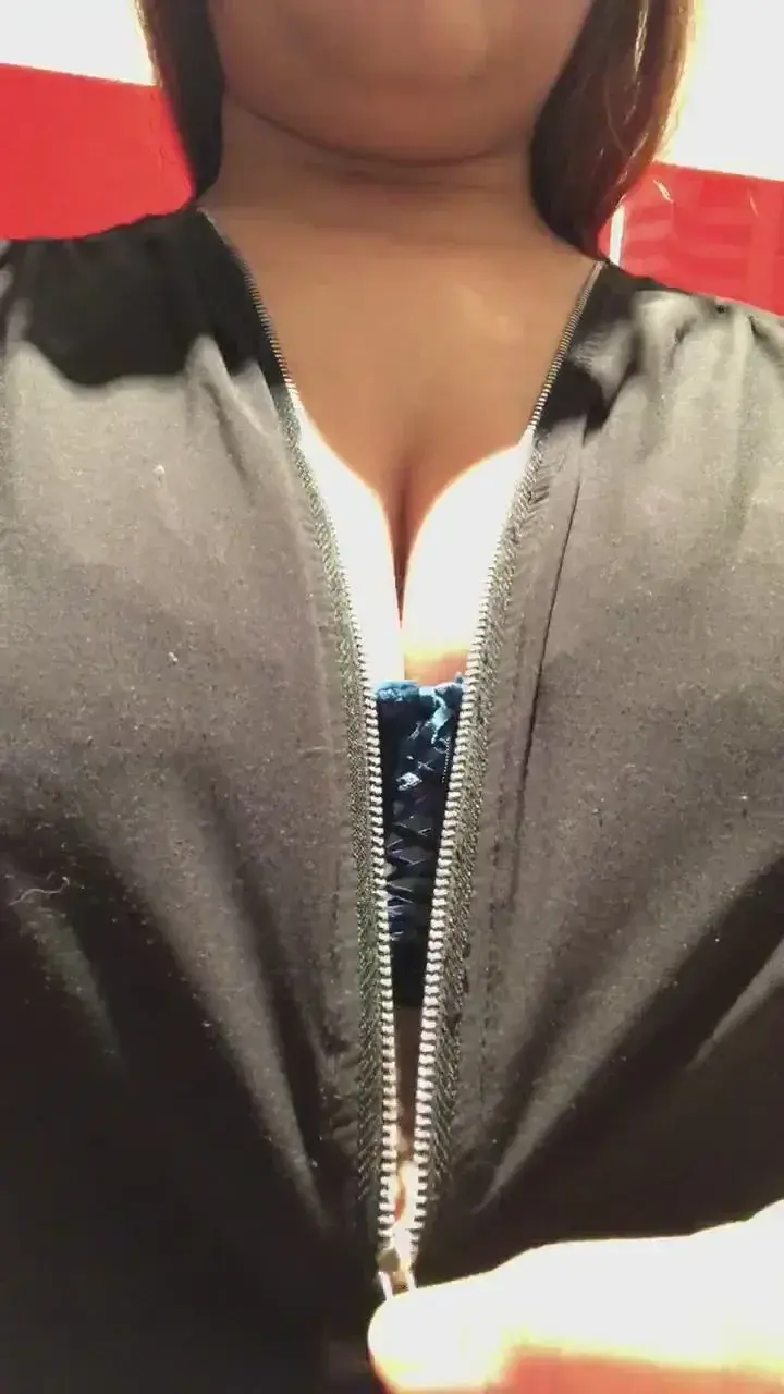 Leak & nude 6 — Bigfrenchboobs