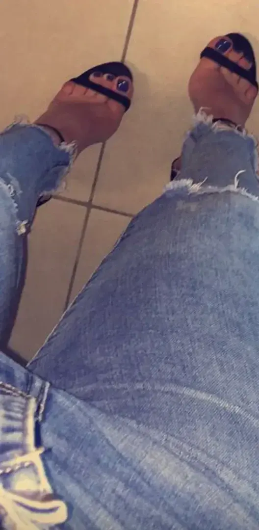 Photo à la demande#photoalademande#feet#pied#ventepied#heels#talonshaut