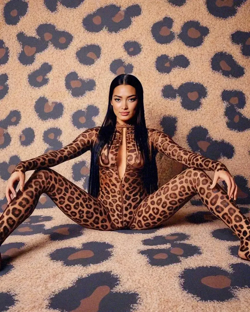 Leak public de Emiliesecretpage — « Salut mes myms ce soir c’est porte ouvertes ahhaa » (nude) sur MYM