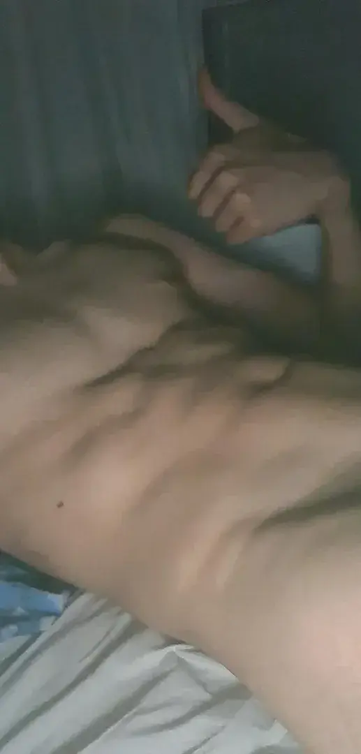 Aperçu public — Mathishot : « média » (MYM) — pas un leak