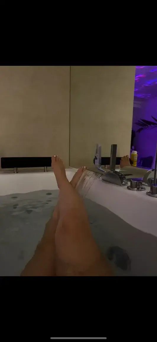 Qui me rejoint dans mon bain ?🥵