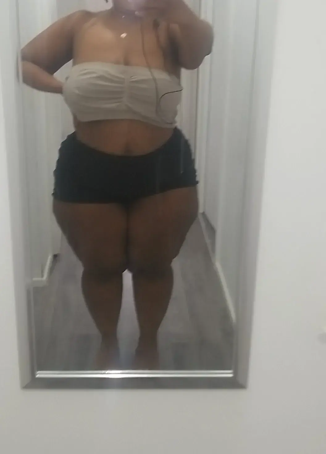 Leak & nude 3 — Curvyshabinaye