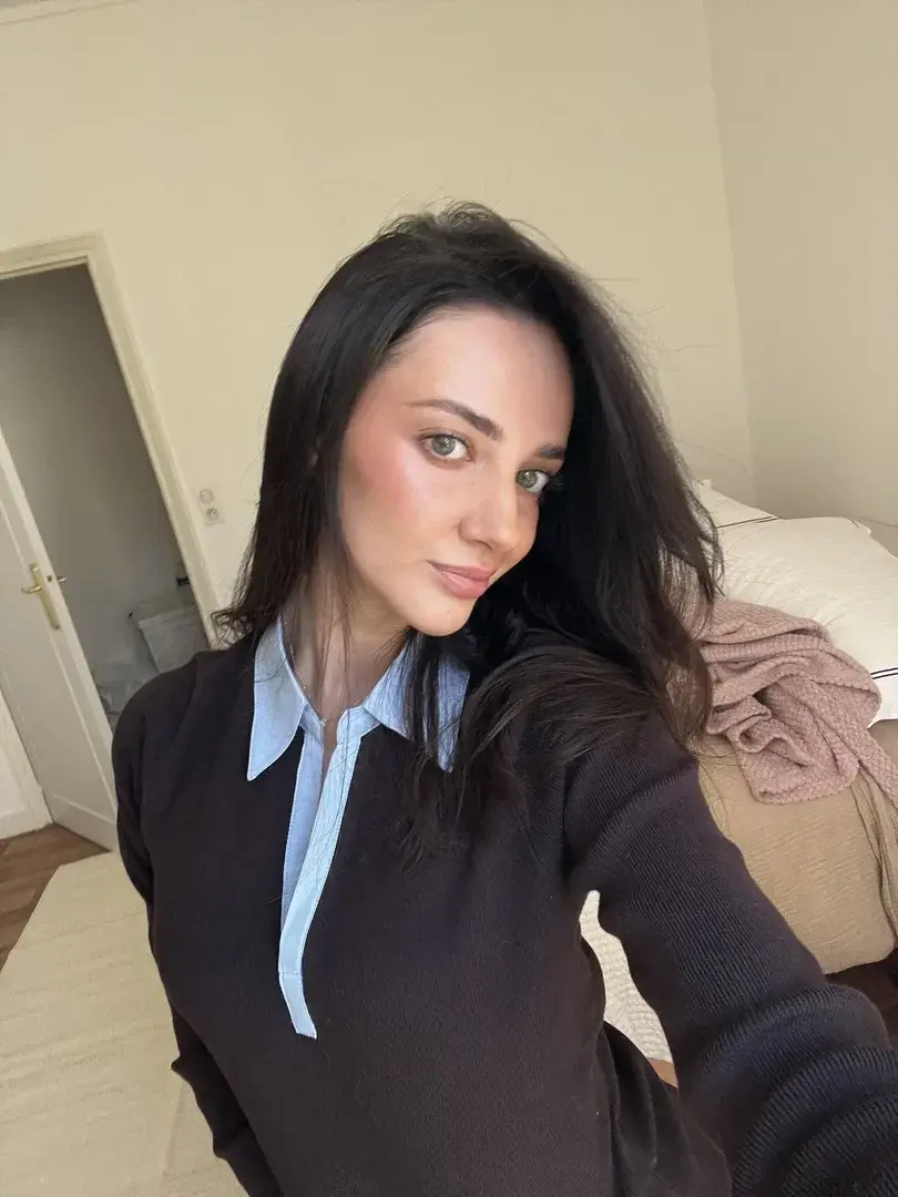 Leak public de Petite_gabyx — « ABO GRATUIT A VIE tu as juste à cliquer sur t'abonner ♥️  Coucou viens papoter avec moi ! » (nude) sur MYM