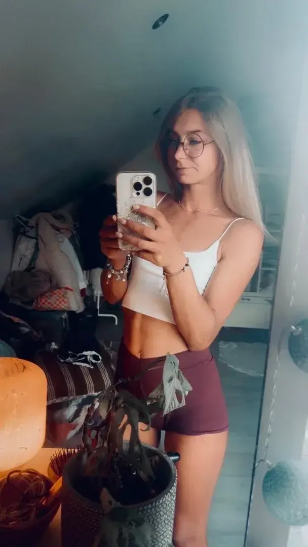 Lalybellulle - Photo exclusive MYM 11 | French Modèles