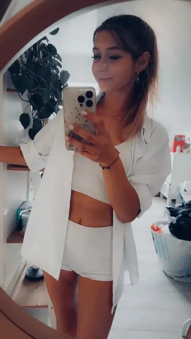 Lalybellulle - Photo exclusive MYM 10 | French Modèles