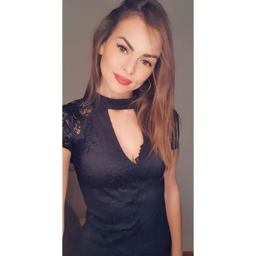 Leak public de Lauryln007 — « description de la photo » (nude) sur MYM