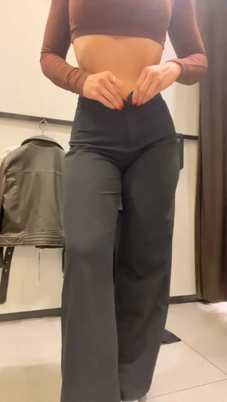 Qui vient me déshabillé ? 😈