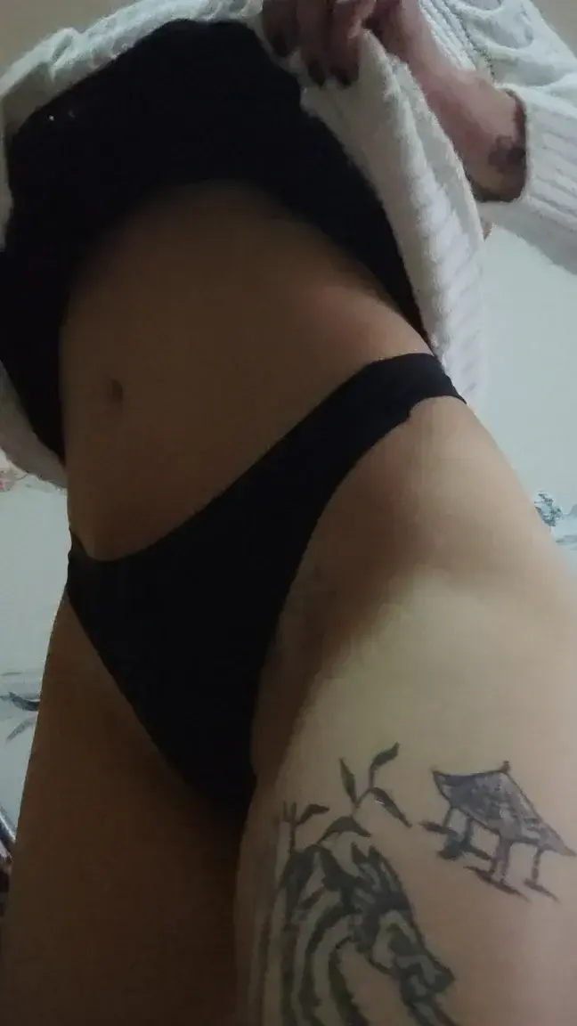 Un bon début de semaine qui commence 🌹😘.Enfin de retour  pour vous 🥰🥰