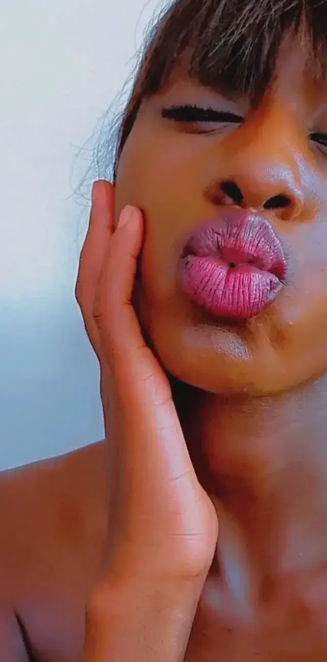 Une belle bouche pour une bonne fellation
